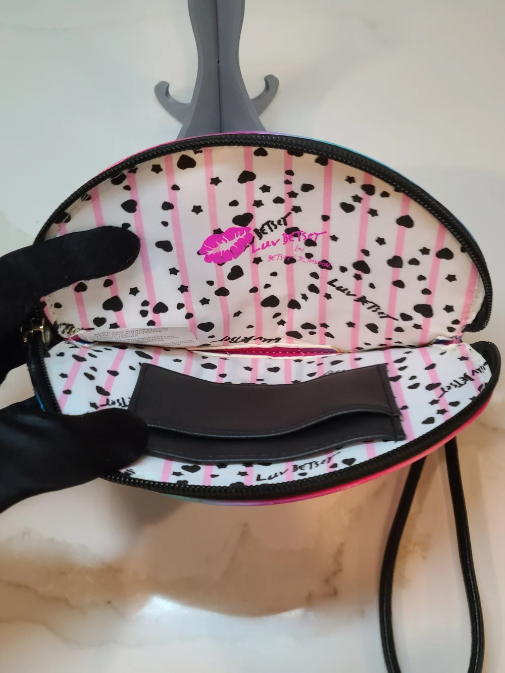 Betsey Johnson Pink Purple Blue Ombre Cat Unicorn Wristlet EUC